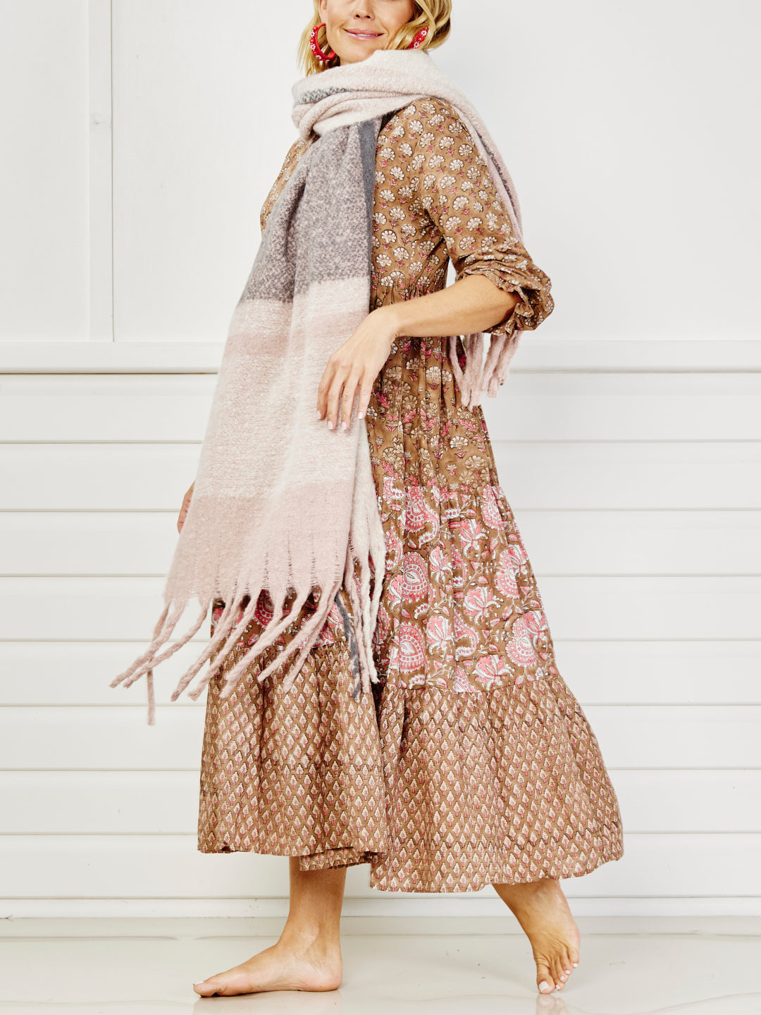 Blanket Check Scarf - Boucle Grey and Pink
